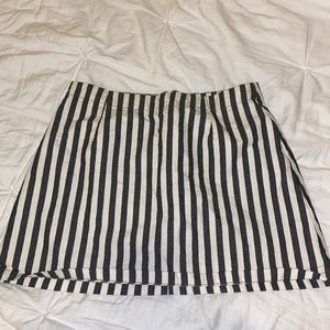White and black stripped skirt